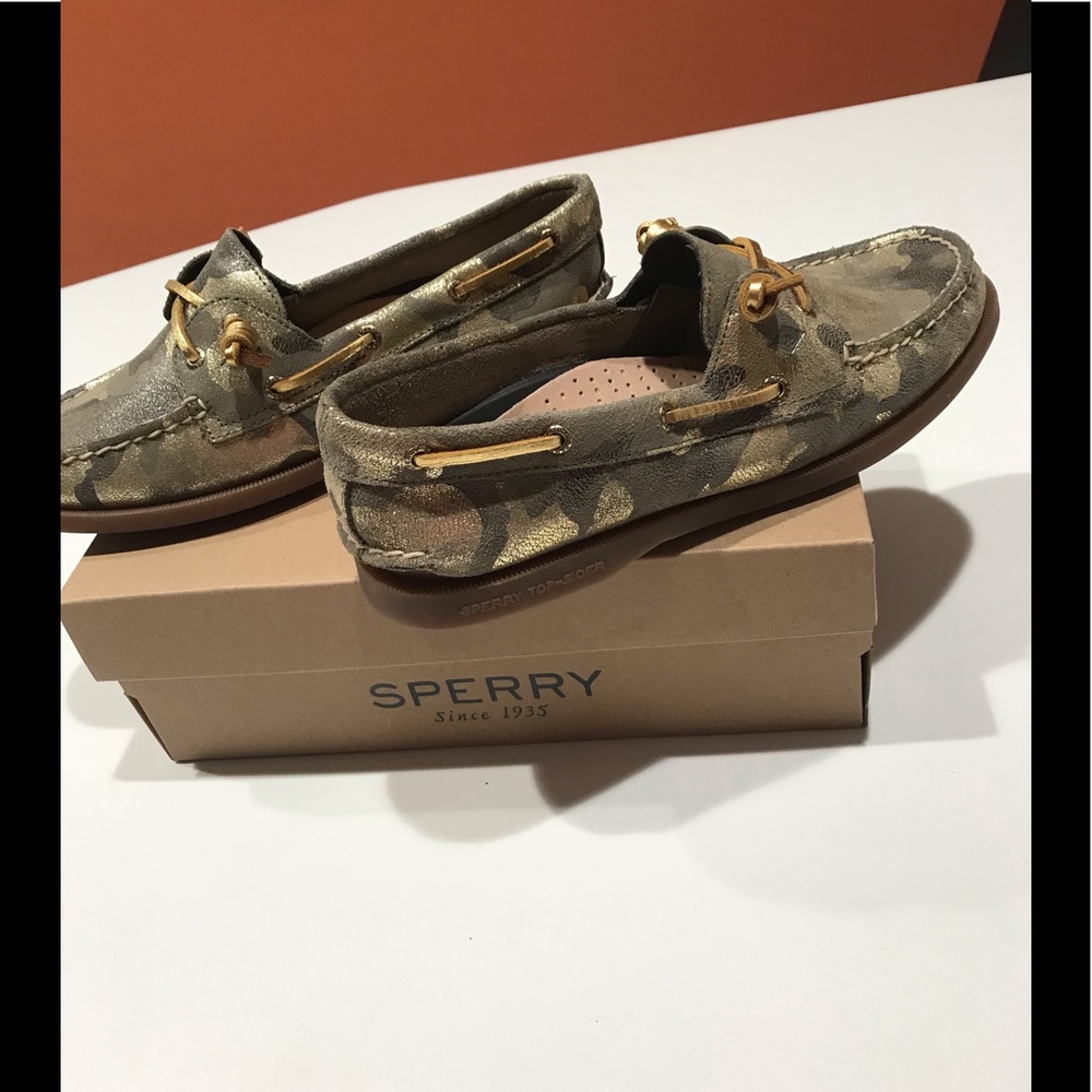 🍏🍏🍏 NWT SPERRY Camouflage Olive Gold Multi All Leather Shoes, 7.5